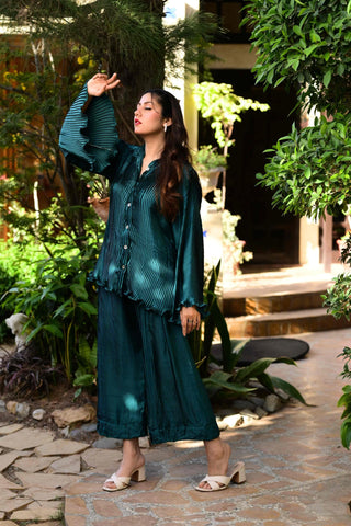 Glimmering Green